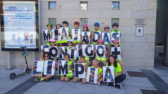 Los alumnos de 3º de Primaria del CEIP García Siñeriz, ganadores del concurso 'Juega limpio en tu aula'