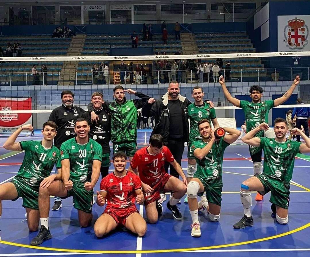 El equipo Extremadura Grupo Laura Otero en una de las jornadas de la temporada 2022-23