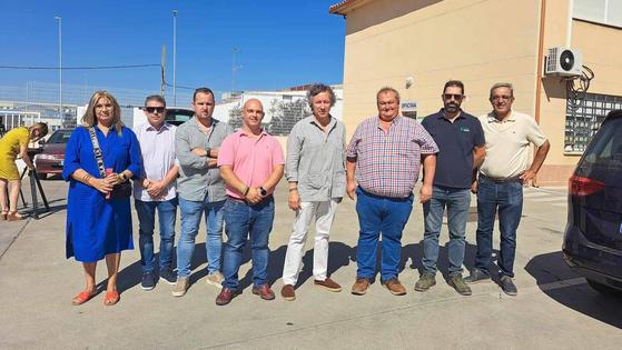 Carlos Floriano, candidato al Congreso por PP Cáceres, visita la Cooperativa San Isidro de Miajadas