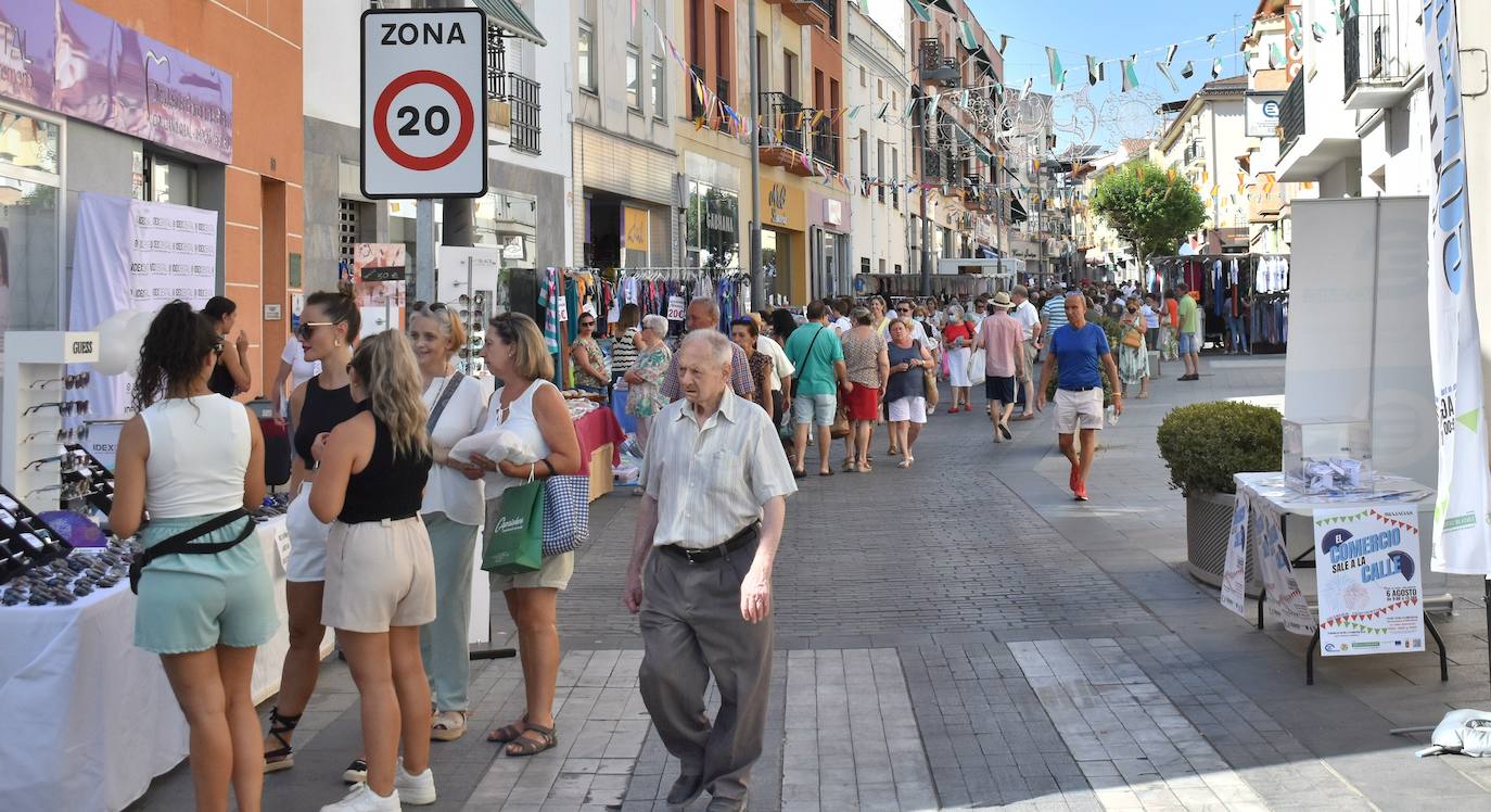 El comercio de Miajadas vuelve a salir a la calle este sábado