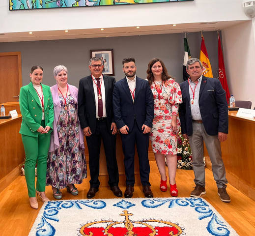 Desde la distancia: «Si una persona dedica una parte de su jornada al quehacer municipal, ha de ser retribuida»