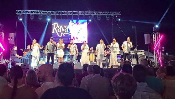 Raya Real pone la guinda a los conciertos de Feria 2023