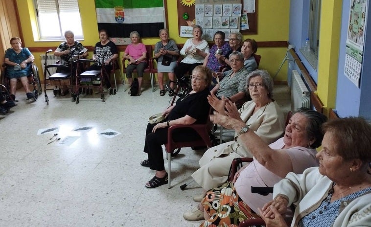 Los mayores de San Martín de Porres celebran el Día de Extremadura