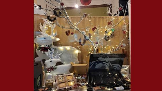 El comercio, las empresas y las industrias locales se visten para dar ambiente navideño