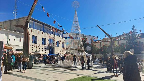 Miajadas acogió un mercado navideño gastronómico, artesanal y musical