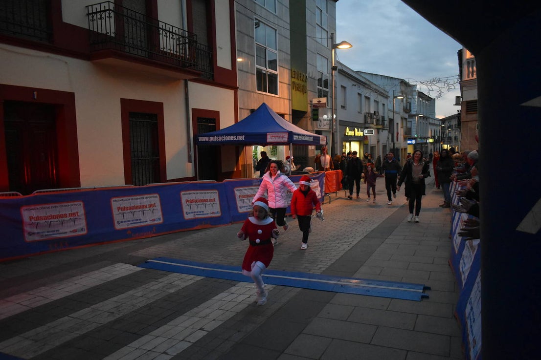 Fotos: La San Silvestre Miajadeña fue de las primeras en despedir el 2023