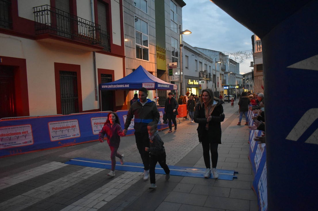 Fotos: La San Silvestre Miajadeña fue de las primeras en despedir el 2023