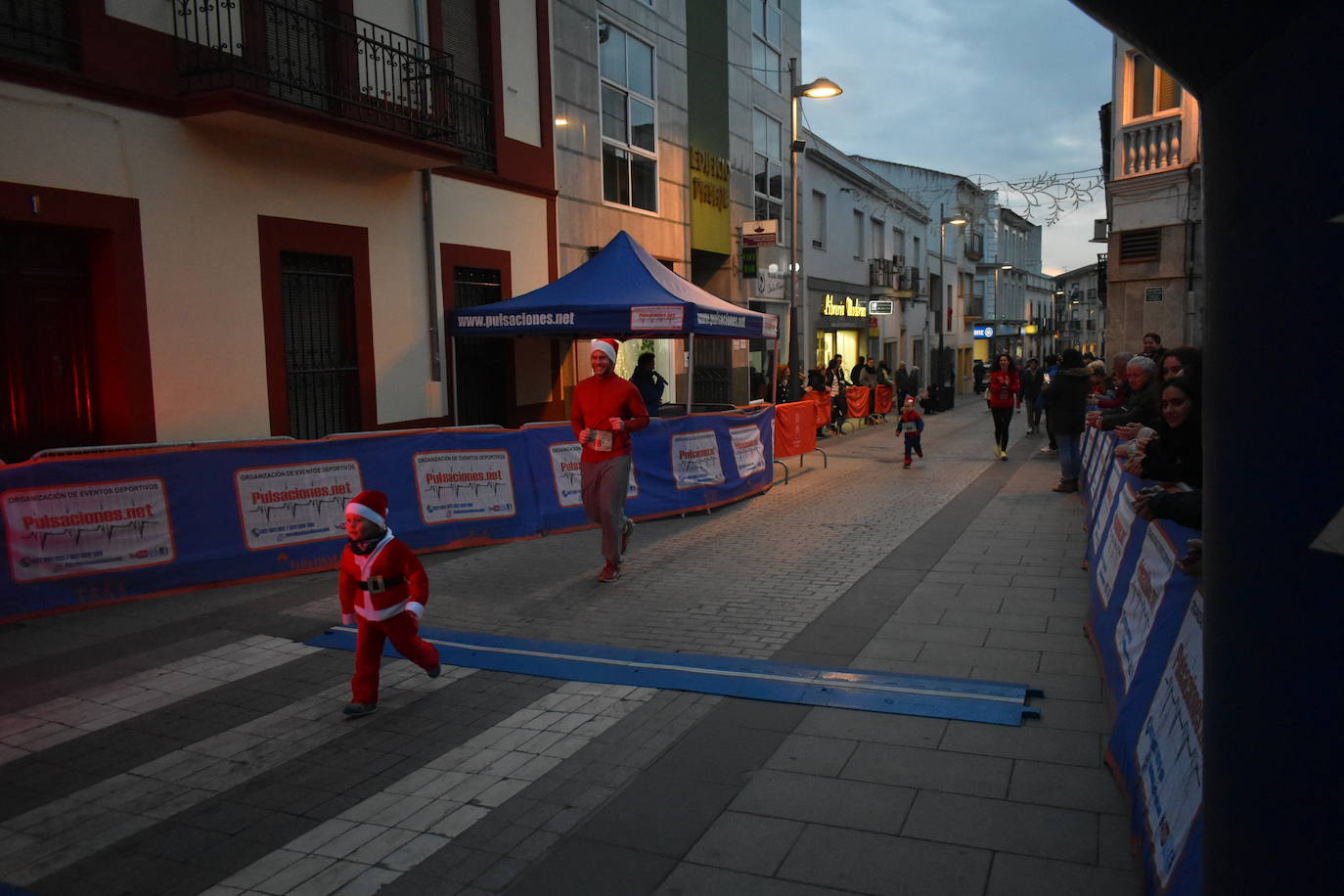Fotos: La San Silvestre Miajadeña fue de las primeras en despedir el 2023