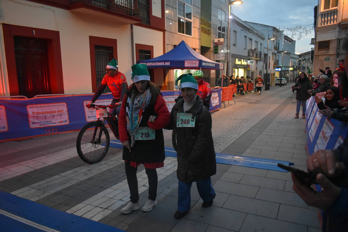 Fotos: La San Silvestre Miajadeña fue de las primeras en despedir el 2023