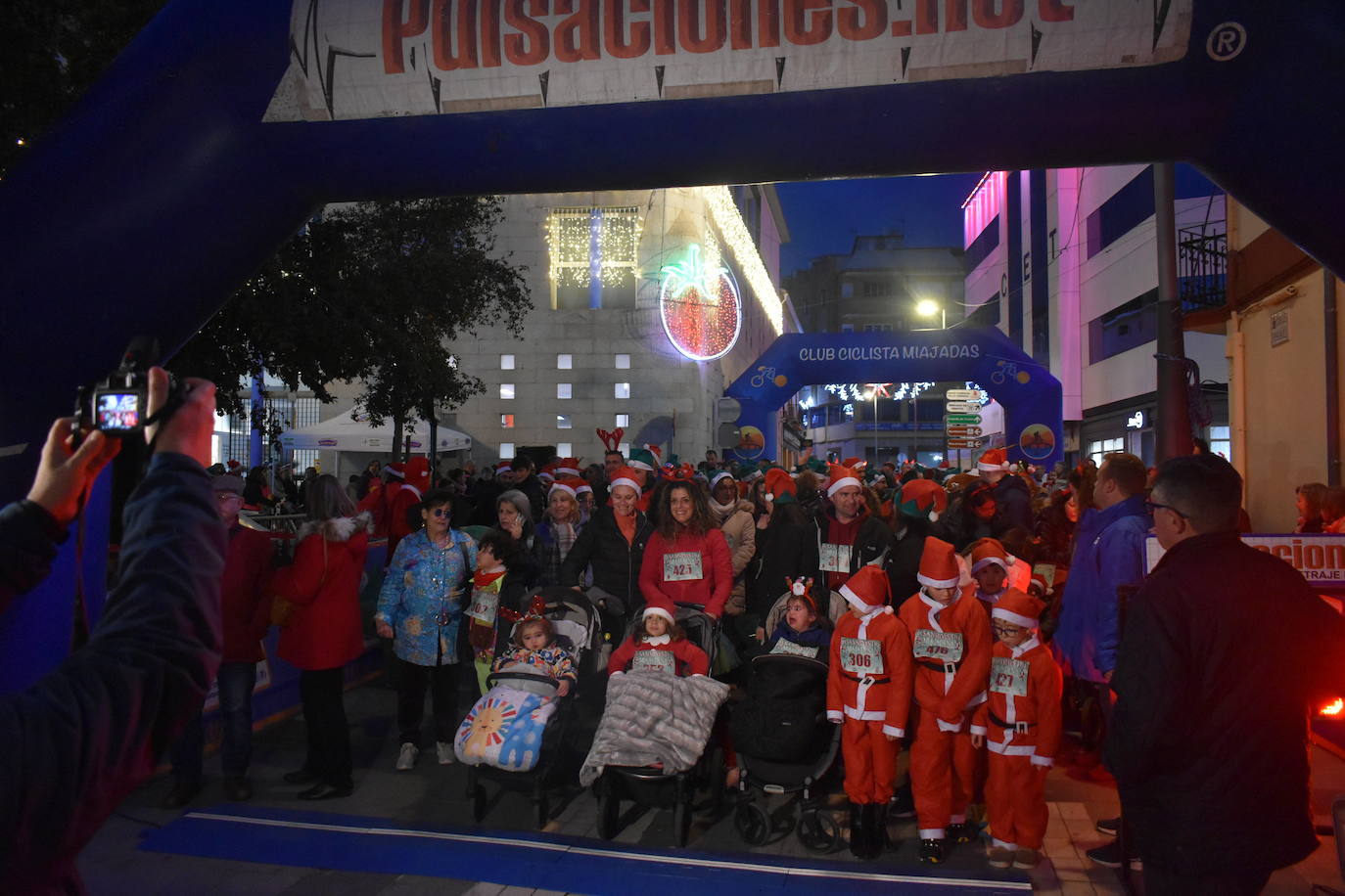 Fotos: La San Silvestre Miajadeña fue de las primeras en despedir el 2023