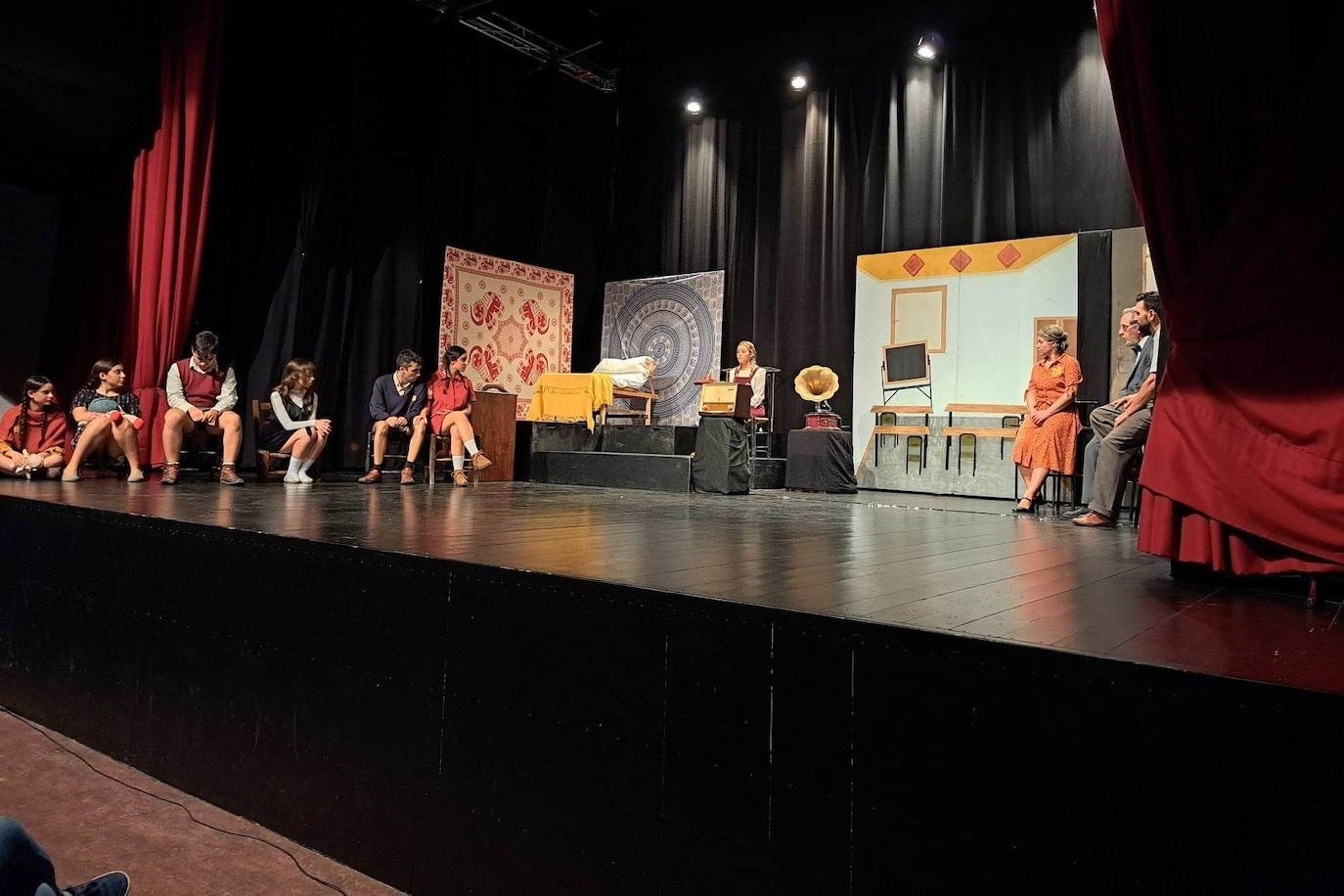 Representación teatral 'Último tren a Treblinka' de Epta TomaTeatro en la Casa de la Cultura de Miajadas 