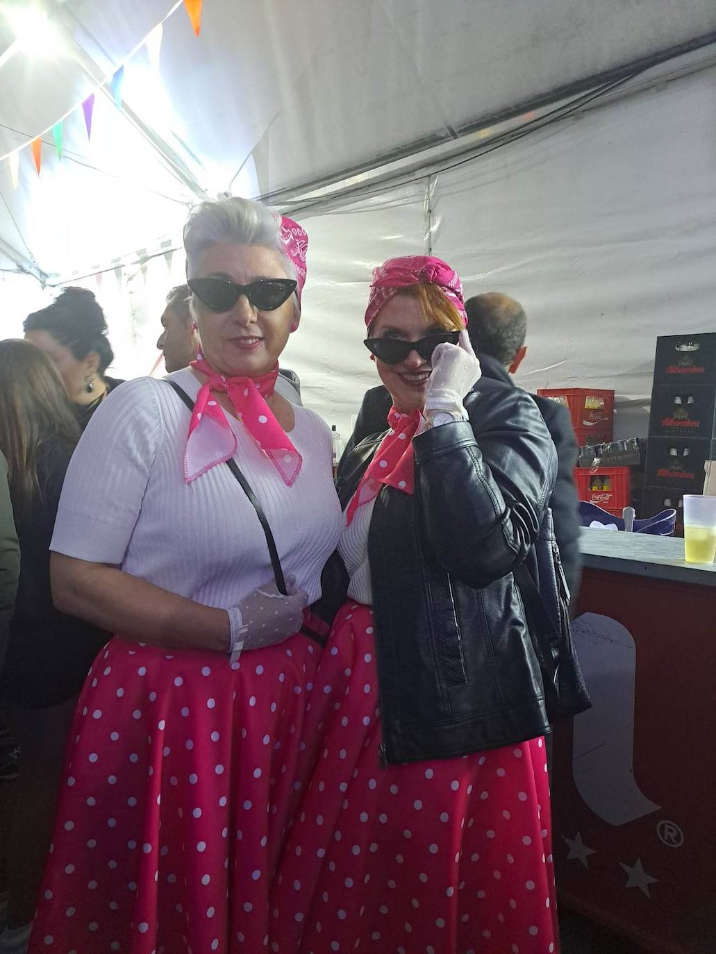 Miajadas celebró su Concurso de disfraces del Carnaval 2023, en el que hubo mucho baile y mucho' cachondeo'. El grupo 'Pista de choque' fue el ganador del primer premio, dotado de 300 euros, mientras que 'DJ's' consiguieron el segundo premio con 200 euros, y 'Desplieque Lolil' se hizo con los 150 euros del tercer premio. 