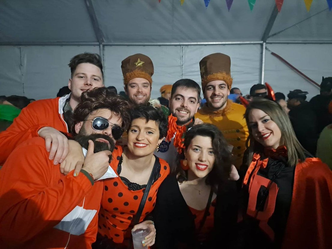 Miajadas celebró su Concurso de disfraces del Carnaval 2023, en el que hubo mucho baile y mucho' cachondeo'. El grupo 'Pista de choque' fue el ganador del primer premio, dotado de 300 euros, mientras que 'DJ's' consiguieron el segundo premio con 200 euros, y 'Desplieque Lolil' se hizo con los 150 euros del tercer premio. 