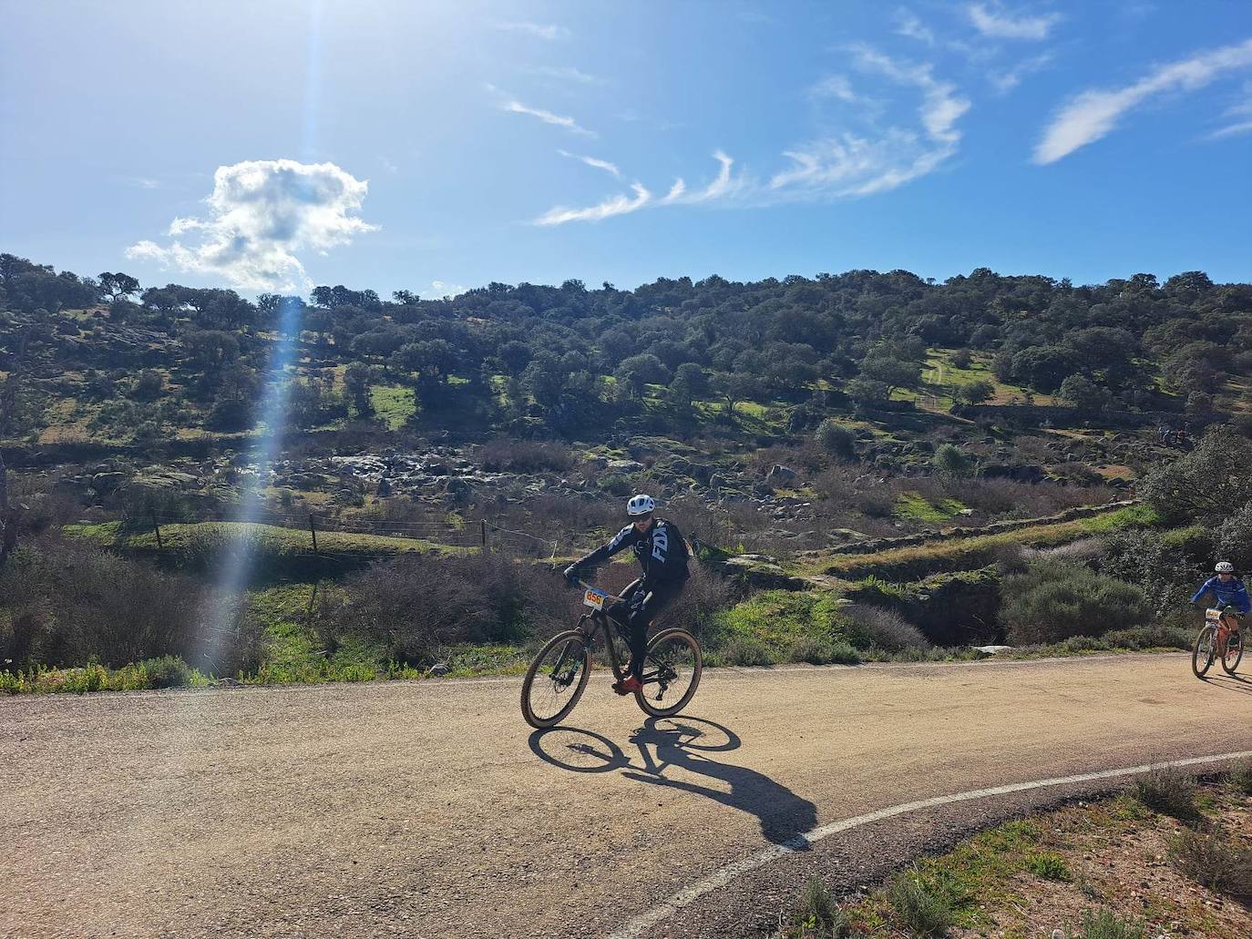 Miajadas volvió a convertirse un año más en punto referente del ciclismo con su famosa prueba Titán de los Ríos, congregando lo mejor del panorama nacional en un paraje natural incomparable. 