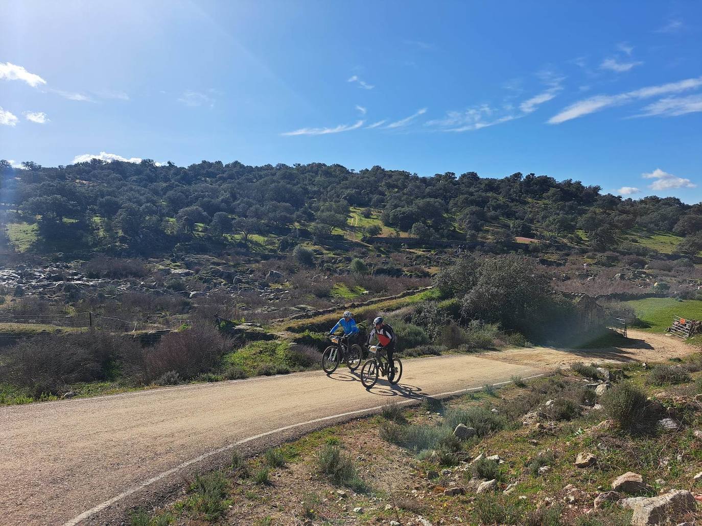 Miajadas volvió a convertirse un año más en punto referente del ciclismo con su famosa prueba Titán de los Ríos, congregando lo mejor del panorama nacional en un paraje natural incomparable. 