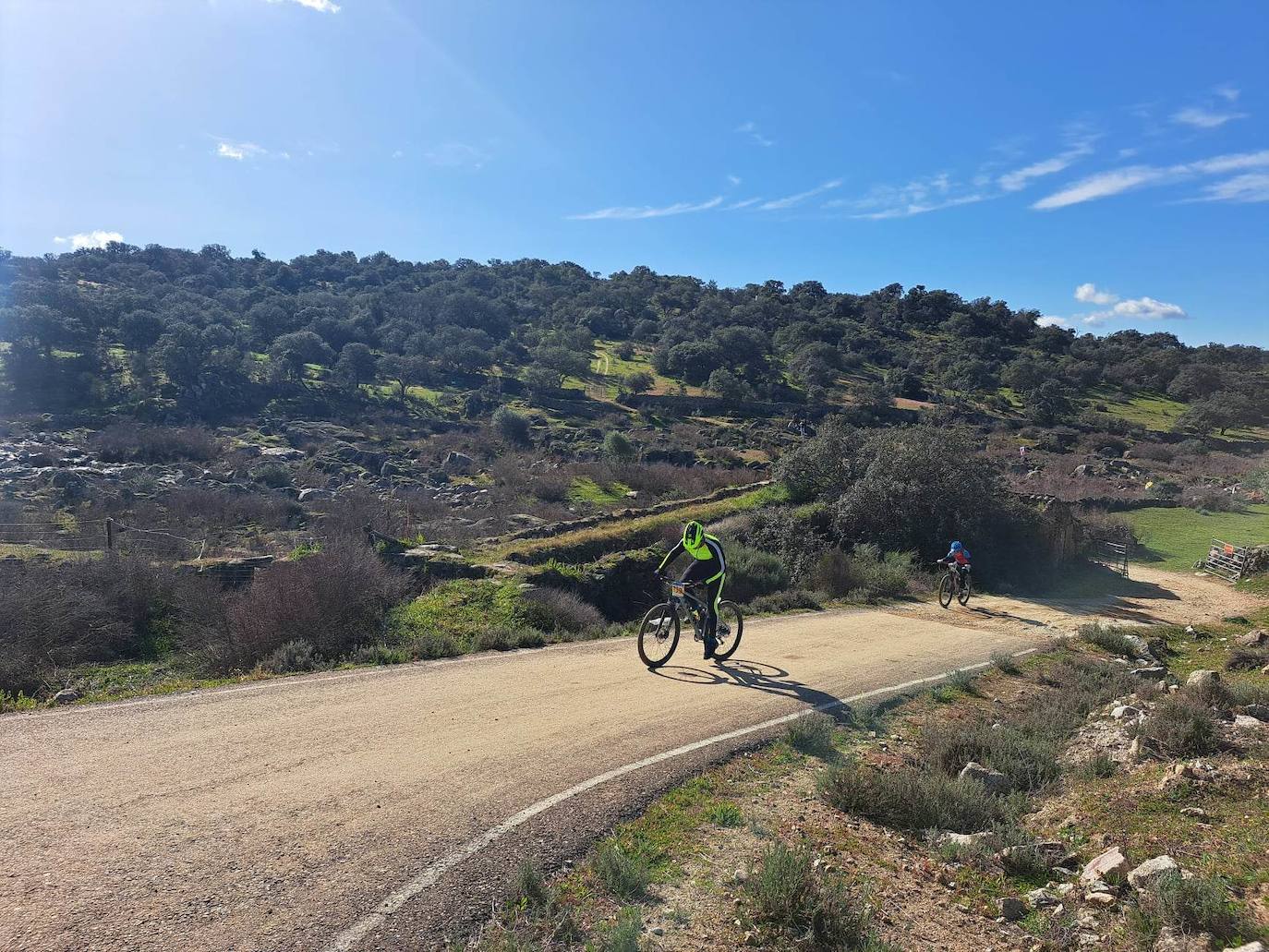 Miajadas volvió a convertirse un año más en punto referente del ciclismo con su famosa prueba Titán de los Ríos, congregando lo mejor del panorama nacional en un paraje natural incomparable. 