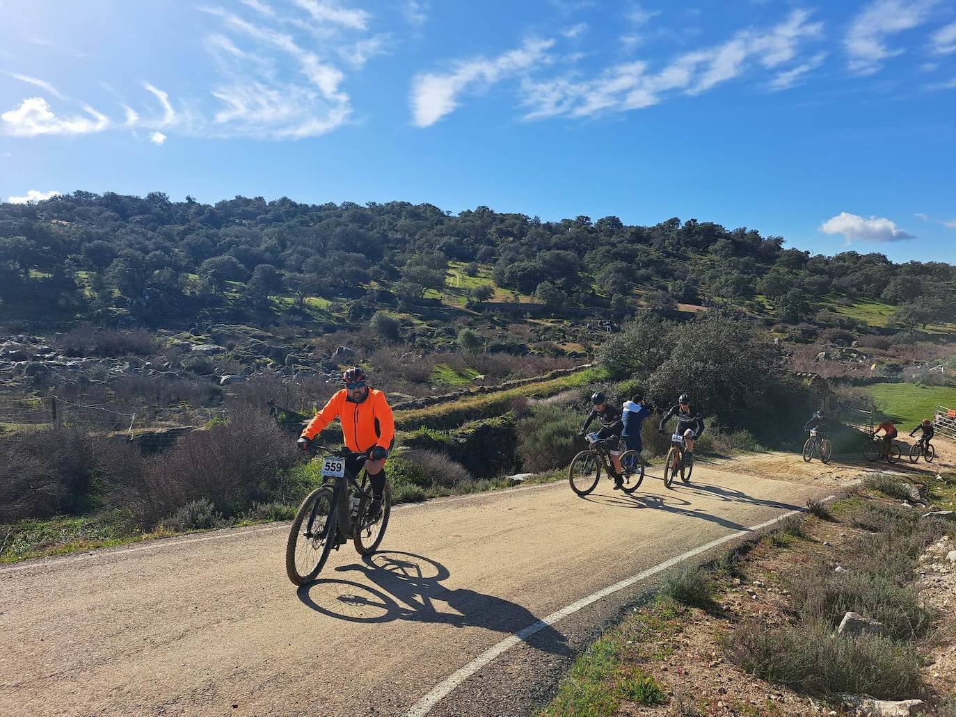 Miajadas volvió a convertirse un año más en punto referente del ciclismo con su famosa prueba Titán de los Ríos, congregando lo mejor del panorama nacional en un paraje natural incomparable. 