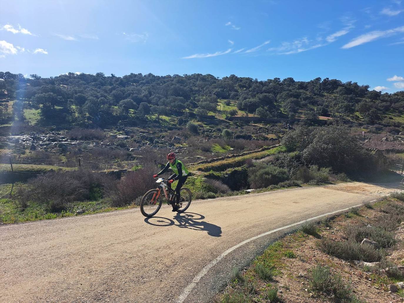 Miajadas volvió a convertirse un año más en punto referente del ciclismo con su famosa prueba Titán de los Ríos, congregando lo mejor del panorama nacional en un paraje natural incomparable. 