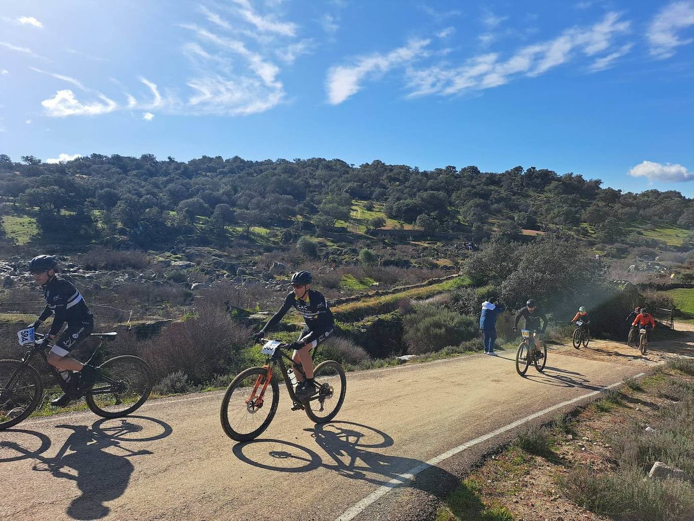 Miajadas volvió a convertirse un año más en punto referente del ciclismo con su famosa prueba Titán de los Ríos, congregando lo mejor del panorama nacional en un paraje natural incomparable. 