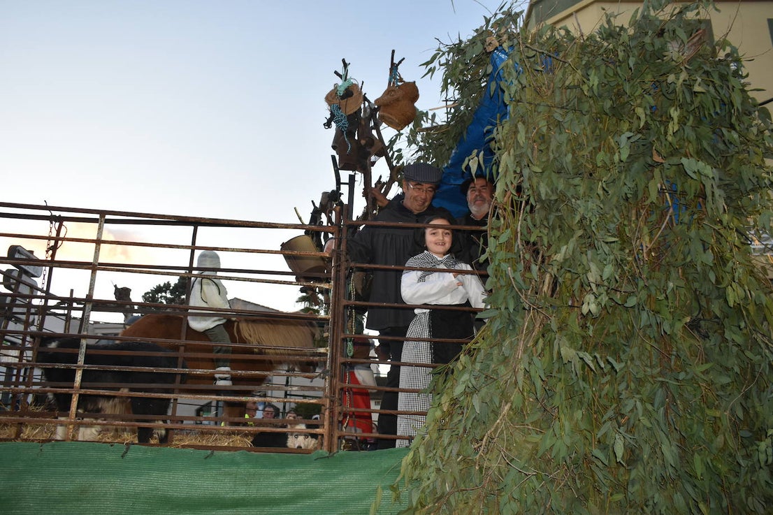 FOTOS: La magia de la Cabalgata de Reyes Magos recorrió las calles de Miajadas