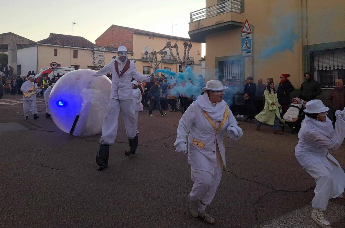FOTOS: La magia de la Cabalgata de Reyes Magos recorrió las calles de Miajadas