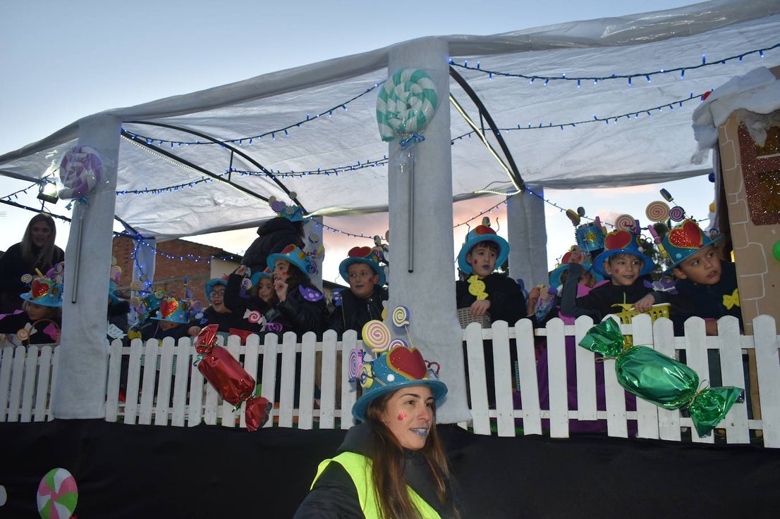 FOTOS: La magia de la Cabalgata de Reyes Magos recorrió las calles de Miajadas