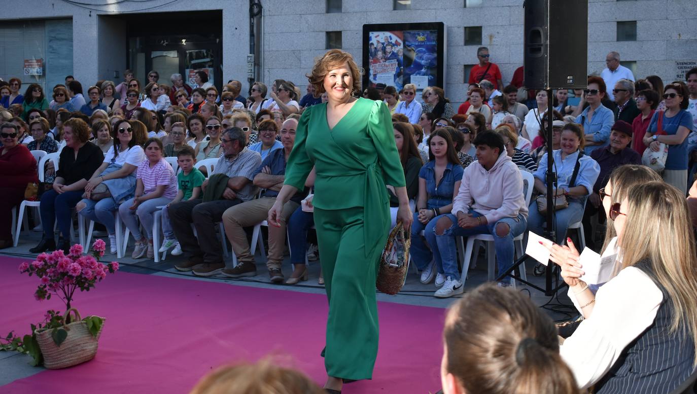 FOTOS: Éxito rotundo del desfile 'Miajadas está de moda' (1ª parte)