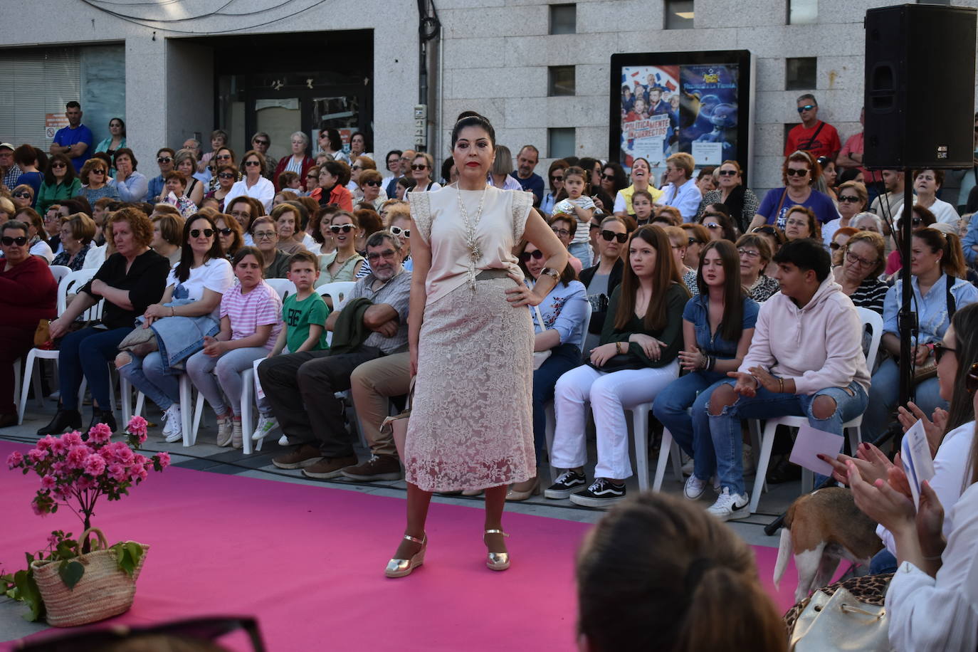 FOTOS: Éxito rotundo del desfile &#039;Miajadas está de moda&#039; (1ª parte)