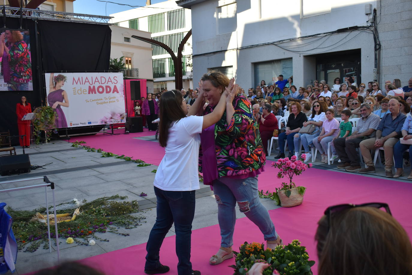 FOTOS: Éxito rotundo del desfile 'Miajadas está de moda' (1ª parte)