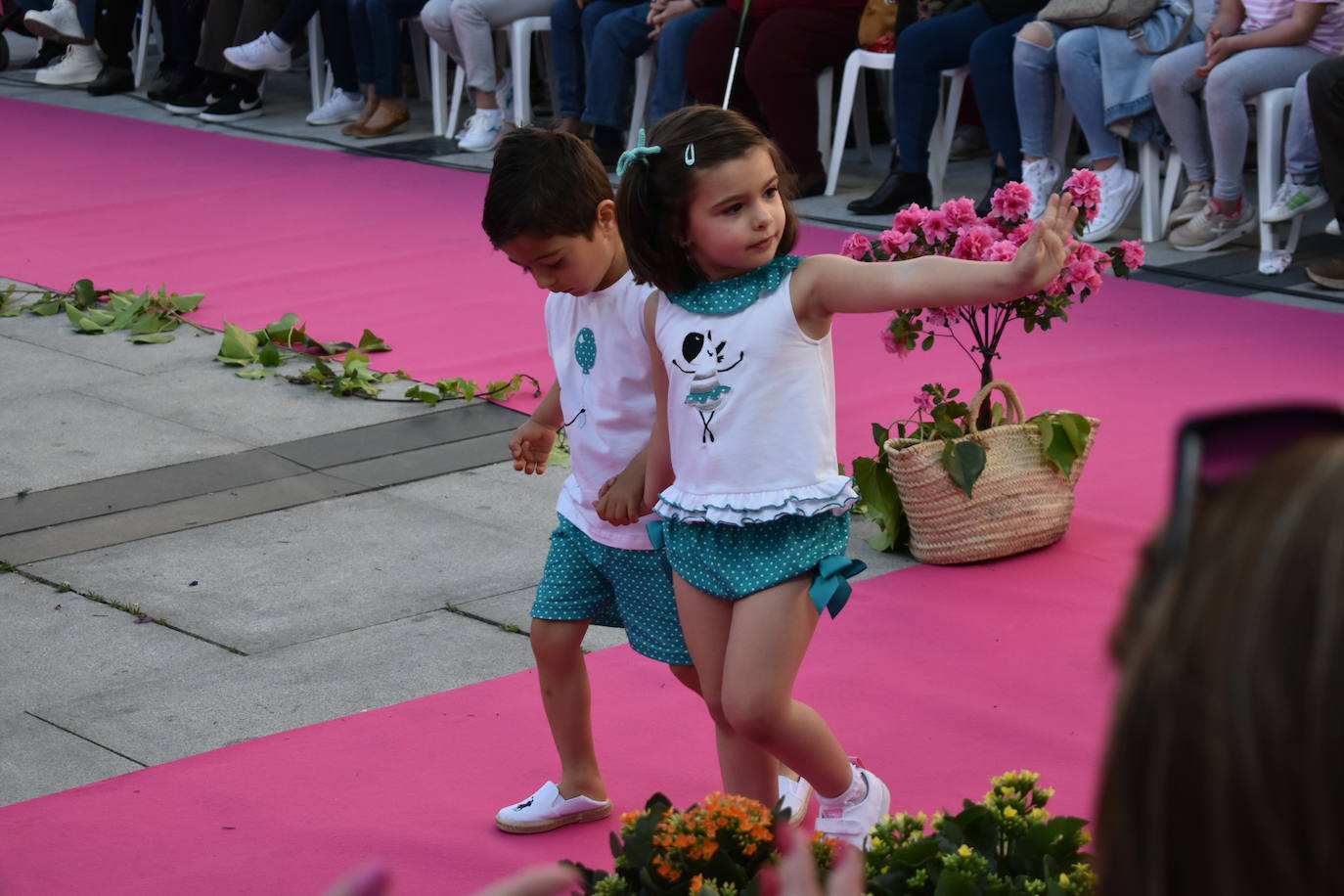 FOTOS: Éxito rotundo del desfile 'Miajadas está de moda' (1ª parte)