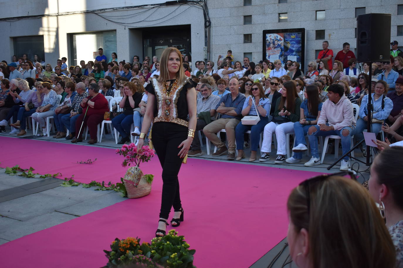 FOTOS: Éxito rotundo del desfile 'Miajadas está de moda' (1ª parte)