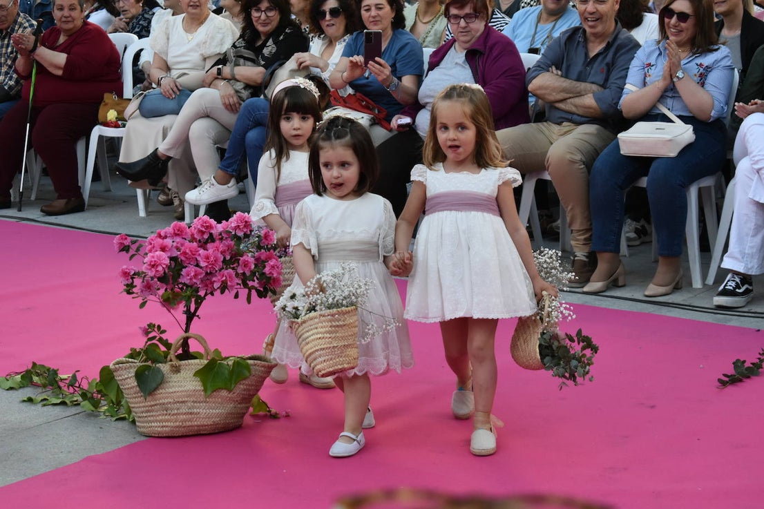 FOTOS: 'Miajadas está de moda… y de fiesta' con los mejores diseños para eventos (2ª parte)