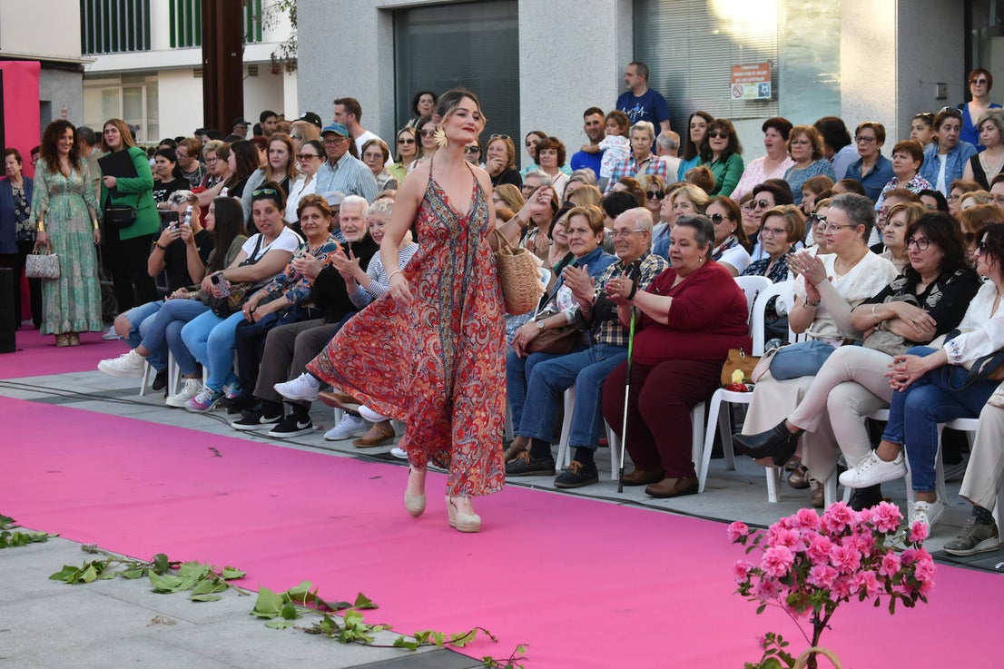 FOTOS: 'Miajadas está de moda… y de fiesta' con los mejores diseños para eventos (2ª parte)