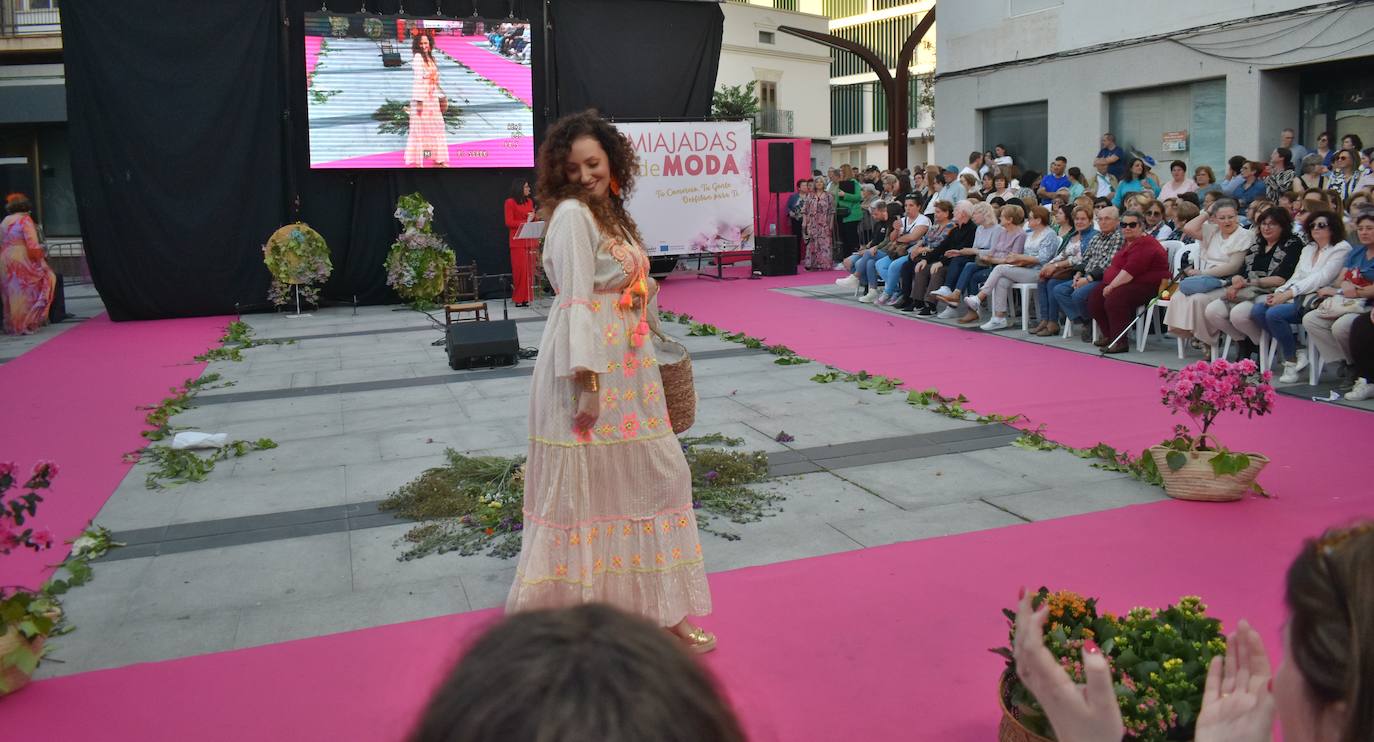 FOTOS: 'Miajadas está de moda… y de fiesta' con los mejores diseños para eventos (2ª parte)