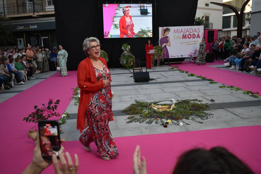 FOTOS: 'Miajadas está de moda… y de fiesta' con los mejores diseños para eventos (2ª parte)