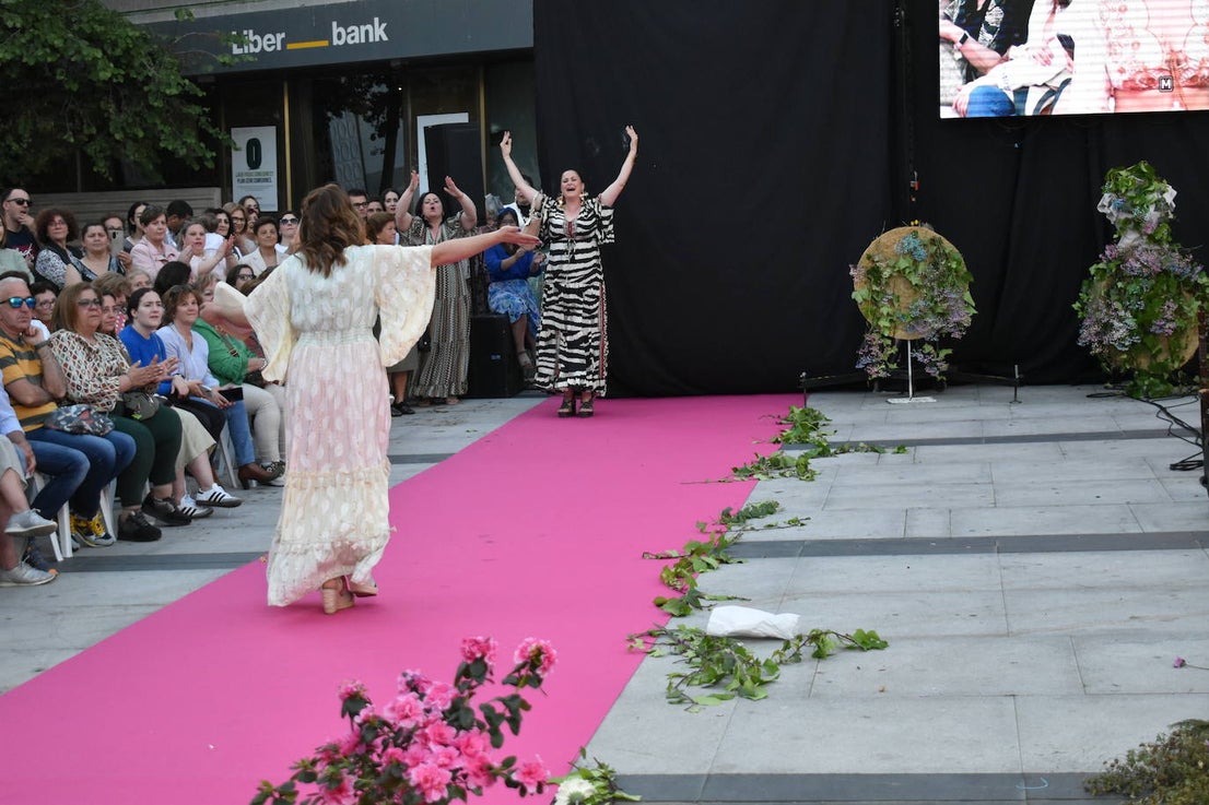 FOTOS: 'Miajadas está de moda… y de fiesta' con los mejores diseños para eventos (2ª parte)