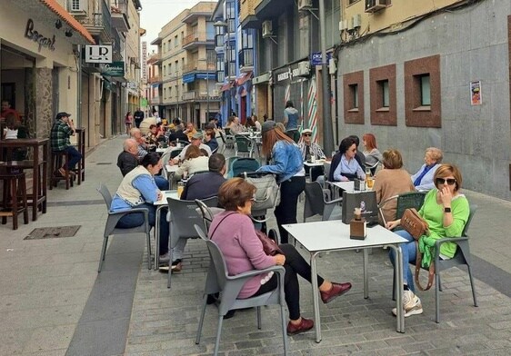 Zona de veladores de la Avenida Trujillo de Miajadas.