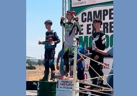 Samuel Tapia vuelve a la competición regional con victoria en MX125