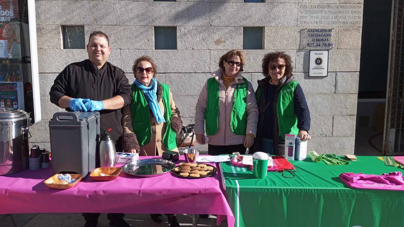 Café navideño solidario el pasado mes de enero para colaborar con la AECC.