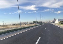 Ya han finalizado los trabajos de asfaltado y pintura vial en la carretera hacia Don Benito