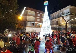 La Papanoelada motera en Miajadas el pasado año contó con cientos de participantes.