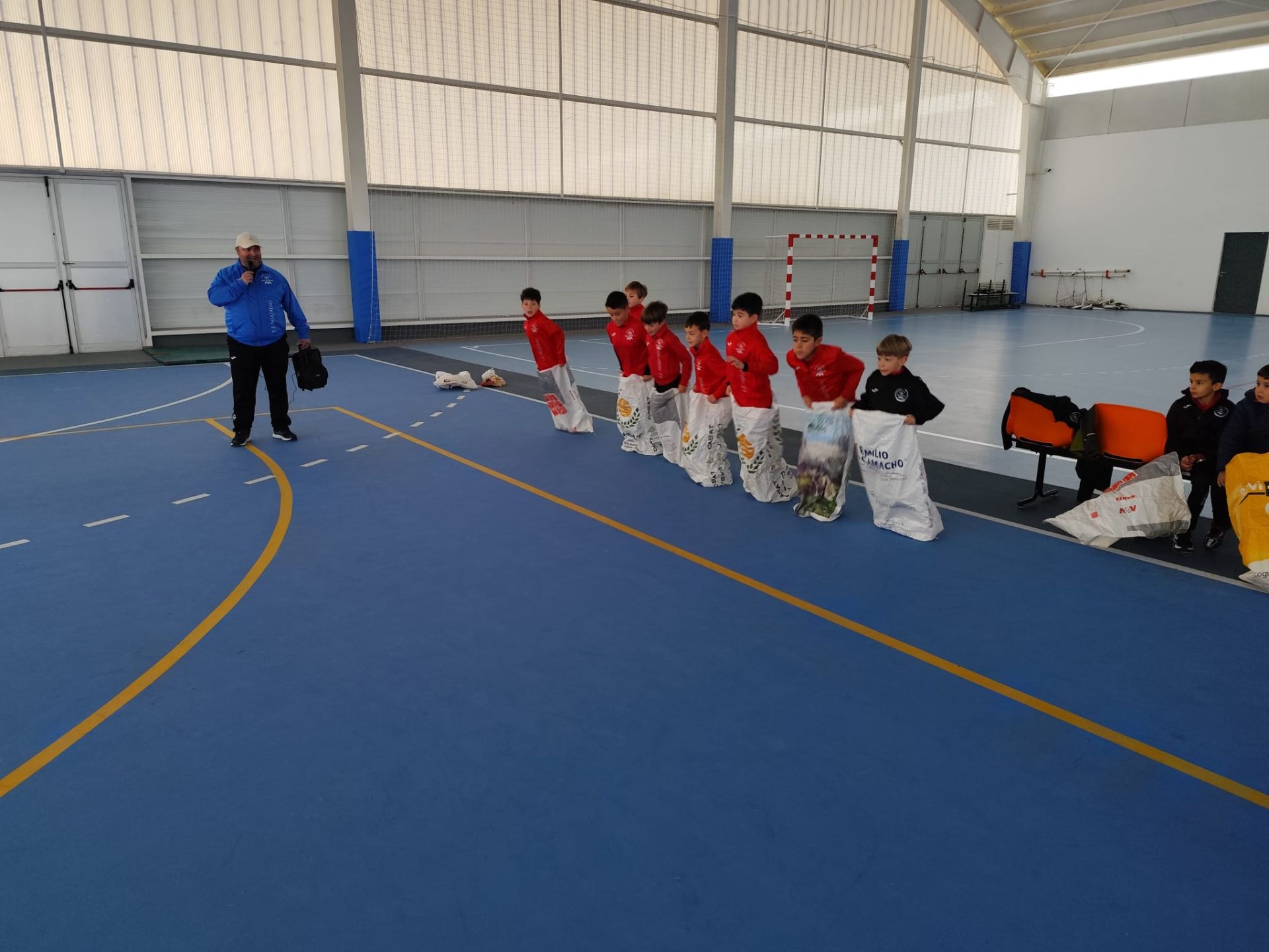 FOTOS: Día sin balón en la Escuela de Fútbol