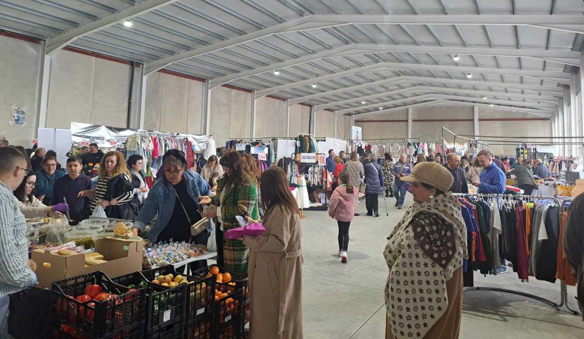 FOTOS: La Feria del stock de invierno en Miajadas vuelve a ser un éxito