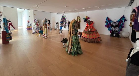 Miajadas inaugura el Museo del Carnaval con grandes disfraces de su historia