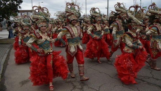 Fotos: Miajadas vive el Carnaval en su gran desfile de comparsas