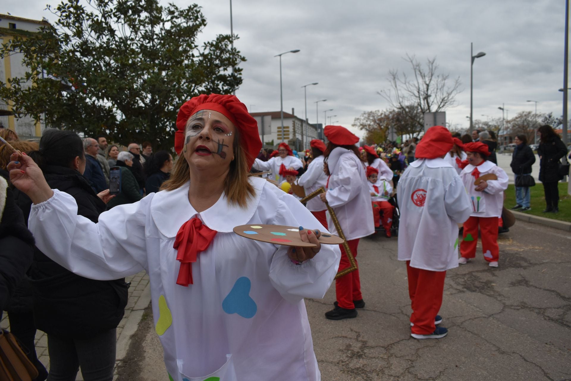 Fotos: Miajadas vive el Carnaval en su gran desfile de comparsas