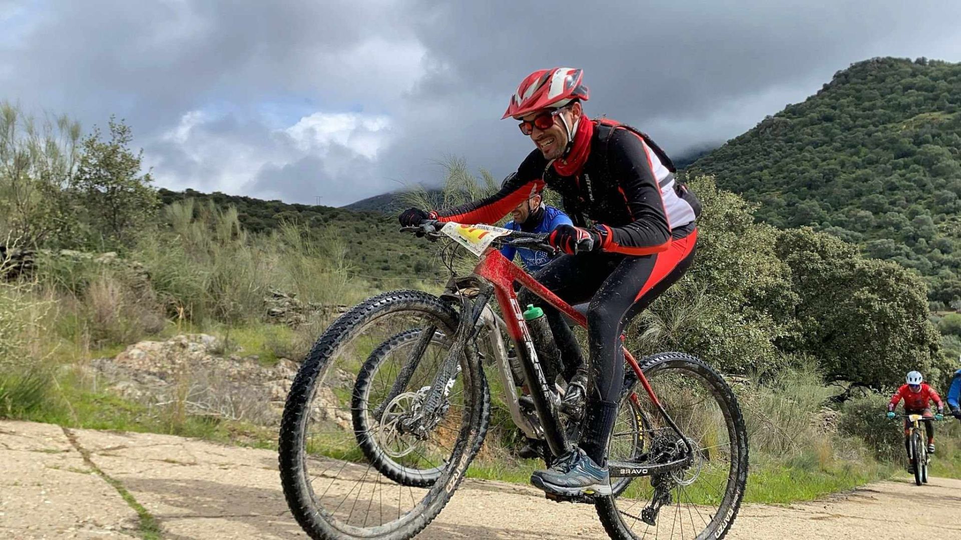 Fotos: Lo mejor del ciclismo en la Titán de los Ríos 2025