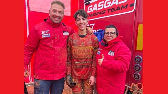 Samuel Tapia sale airoso de una complicada primera carrera del Campeonato Europeo MX125