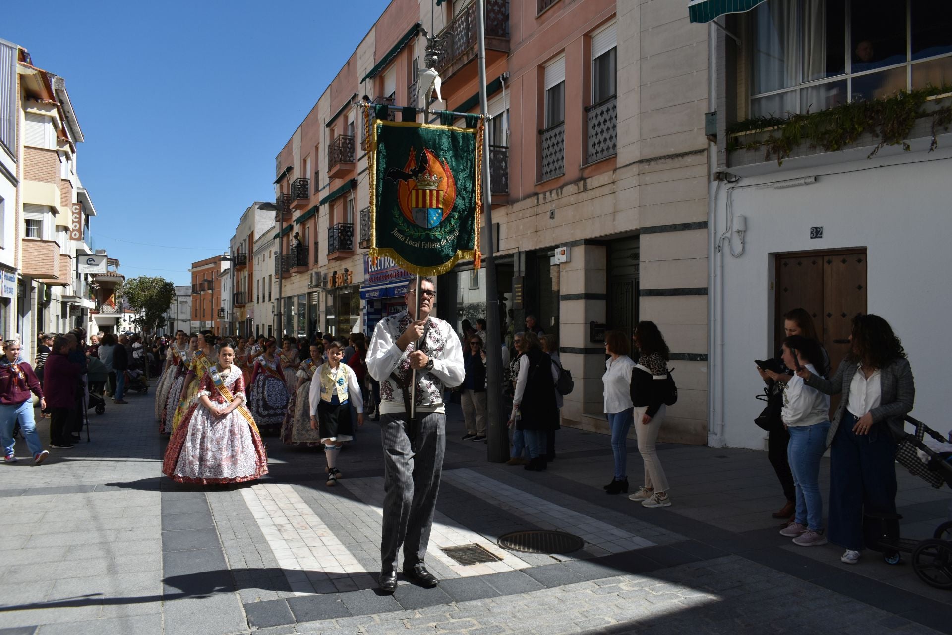 Fotos: Fin de semana inolvidable en Miajadas con sus hermanos de Puçol