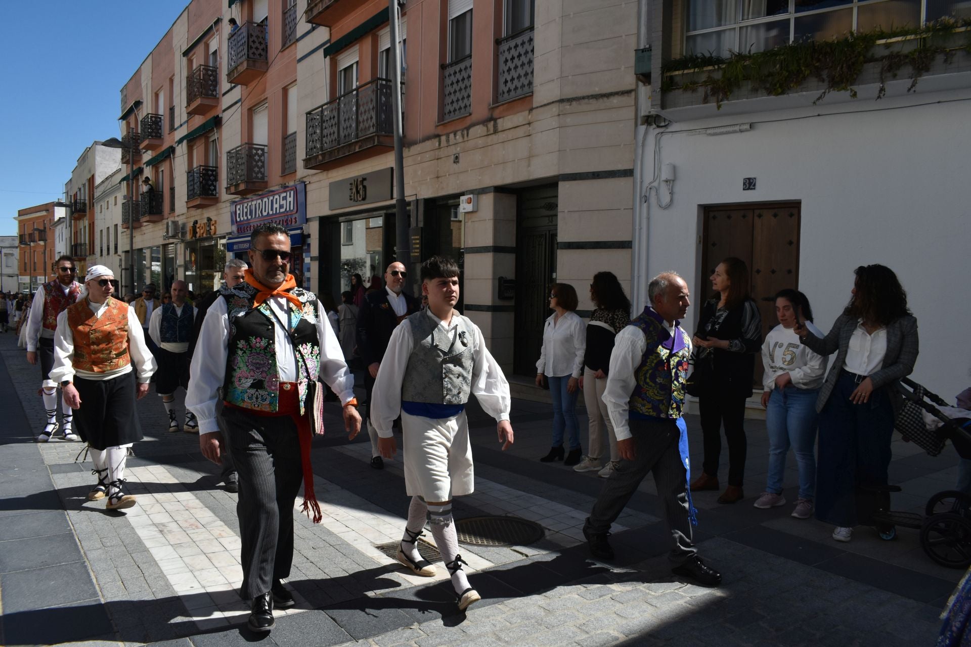 Fotos: Fin de semana inolvidable en Miajadas con sus hermanos de Puçol